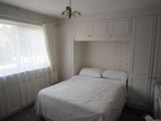  Image of 3 bedroom Terraced house for sale in Edington Road London SE2 at Abbey Wood London Lesnes Abbey, SE2 9JR