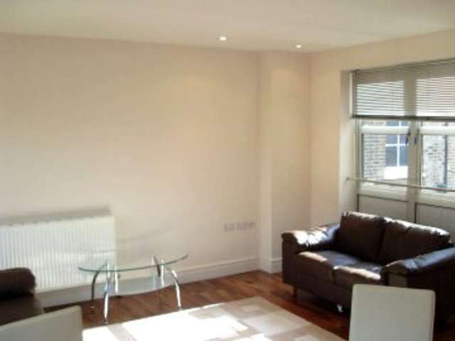  Image of 2 bedroom Flat to rent in Elizabeth Mews Kay Street London E2 at Kay Street  Shoreditch, E2 8QG