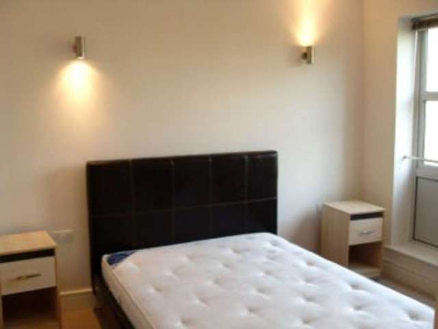 Image of 2 bedroom Flat to rent in Elizabeth Mews Kay Street London E2 at Kay Street  Shoreditch, E2 8QG