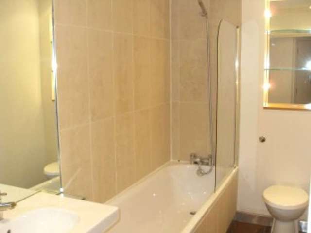  Image of 2 bedroom Flat to rent in Elizabeth Mews Kay Street London E2 at Kay Street  Shoreditch, E2 8QG