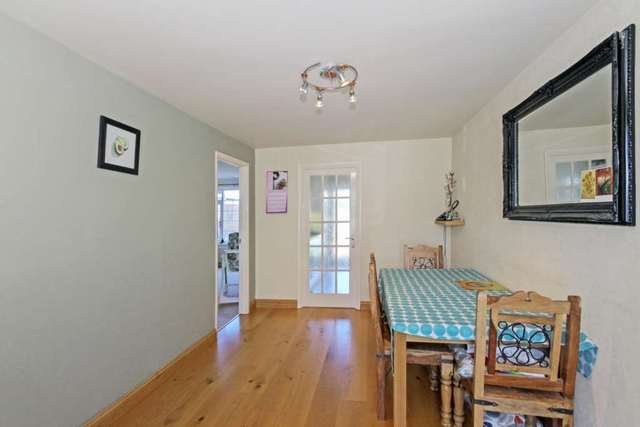  Image of 4 bedroom Detached house for sale in Elm Tree Walk Tring HP23 at Elm Tree Walk  Tring, HP23 5EL