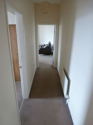  Image of 3 bedroom Flat to rent in Elswick Road Newcastle upon Tyne NE4 at Elswick Road Array Blakelaw, NE4 6JH
