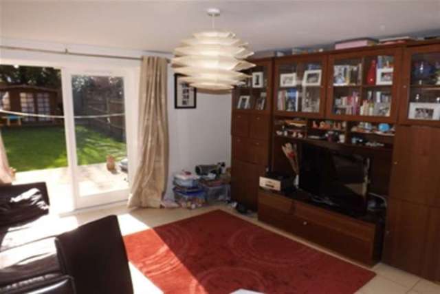  Image of 3 bedroom Terraced house to rent in St. James Close Epsom KT18 at Epsom, KT18 5EB
