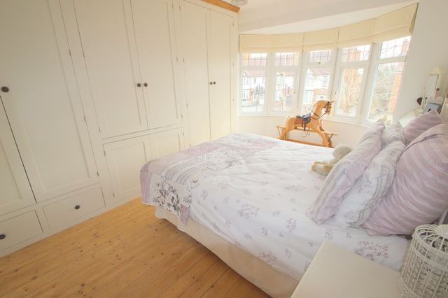  Image of 3 bedroom Detached house for sale in Evesham Road Stratford-upon-Avon CV37 at Evesham Road  Stratford-Upon-Avon, CV37 9BS