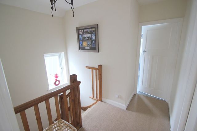  Image of 3 bedroom Detached house for sale in Evesham Road Stratford-upon-Avon CV37 at Evesham Road  Stratford-Upon-Avon, CV37 9BS