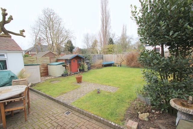  Image of 3 bedroom Detached house for sale in Evesham Road Stratford-upon-Avon CV37 at Evesham Road  Stratford-Upon-Avon, CV37 9BS