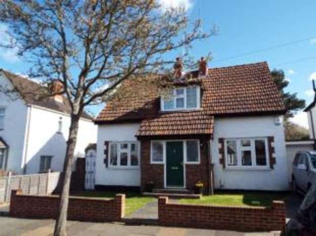  Image of 3 bedroom Detached house for sale in The Mount Epsom KT17 at Ewell Surrey Ewell, KT17 1LZ