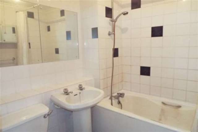  Image of 1 bedroom Flat to rent in Exton Gardens Fareham PO16 at Fareham, PO16 8EB