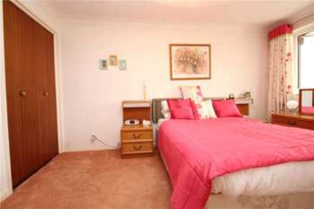  Image of 3 bedroom Detached house for sale in Fairbourne Close Horsell Woking GU21 at Woking  Knaphill, GU21 3NU