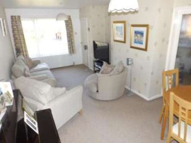  Image of 3 bedroom Detached house for sale in Fairstone Hill Oadby Leicester LE2 at Oadby Leicester Oadby, LE2 5RJ