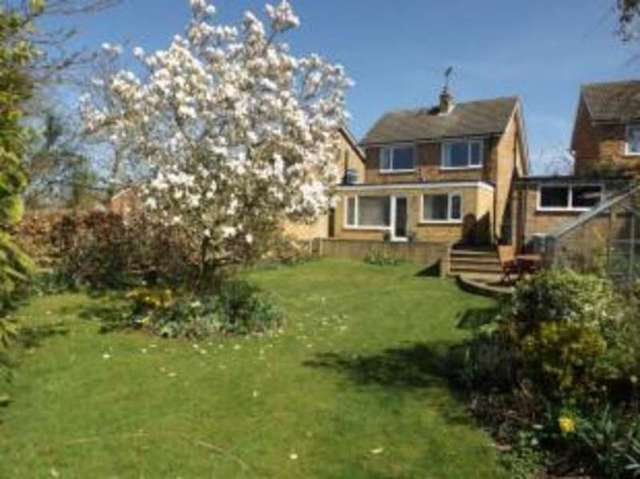  Image of 3 bedroom Detached house for sale in Fairstone Hill Oadby Leicester LE2 at Oadby Leicester Oadby, LE2 5RJ