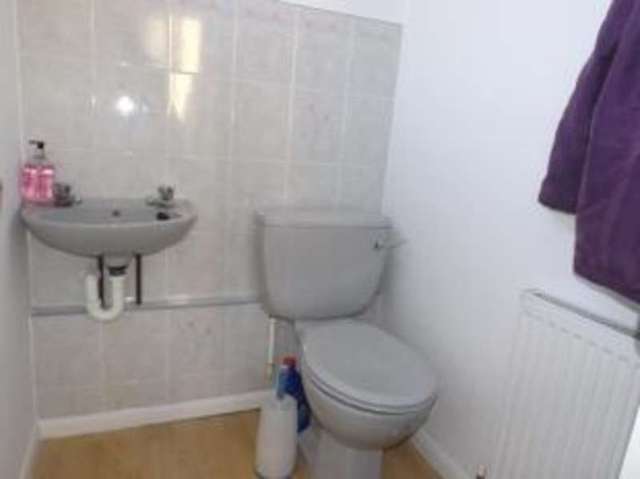  Image of 3 bedroom Detached house for sale in Fairstone Hill Oadby Leicester LE2 at Oadby Leicester Oadby, LE2 5RJ