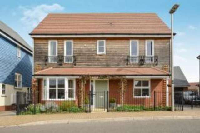  Image of 4 bedroom Detached house for sale in Wadworth Holme Middleton Milton Keynes MK10 at Middleton Milton Keynes Milton Keynes Village, MK10 9RS