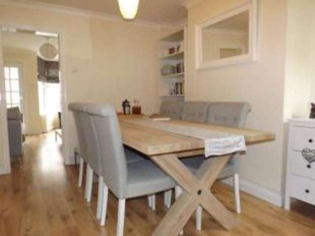  Image of 2 bedroom Detached house for sale in Wrecclesham Road Farnham GU9 at Farnham Surrey Farnham, GU9 8TY