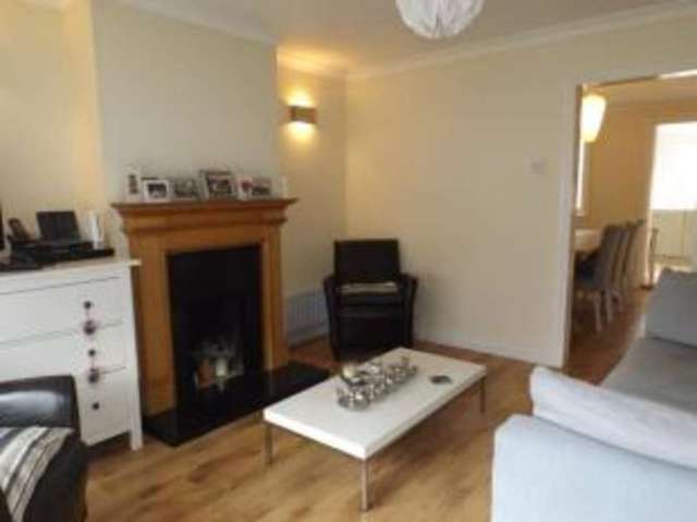  Image of 2 bedroom Detached house for sale in Wrecclesham Road Farnham GU9 at Farnham Surrey Farnham, GU9 8TY