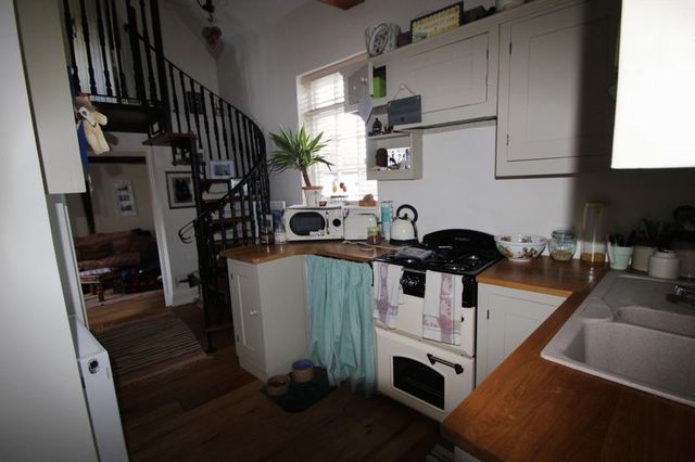  Image of 2 bedroom Detached house for sale in Ferry Lane Alveston Stratford-upon-Avon CV37 at Ferry Lane Alveston Stratford-Upon-Avon, CV37 7QX