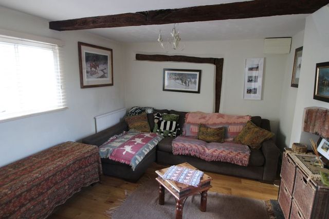  Image of 2 bedroom Detached house for sale in Ferry Lane Alveston Stratford-upon-Avon CV37 at Ferry Lane Alveston Stratford-Upon-Avon, CV37 7QX