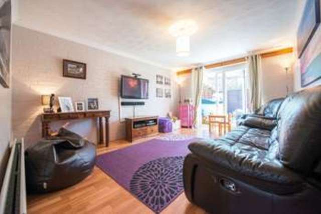  Image of 3 bedroom Detached house for sale in Finch Close Milton Keynes Village Milton Keynes MK10 at Finch Close Milton Keynes Village Milton Keynes, MK10 9AE