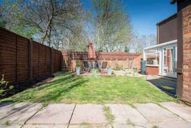 Image of 3 bedroom Detached house for sale in Finch Close Milton Keynes Village Milton Keynes MK10 at Finch Close Milton Keynes Village Milton Keynes, MK10 9AE