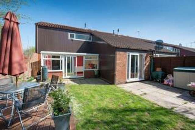  Image of 3 bedroom Detached house for sale in Finch Close Milton Keynes Village Milton Keynes MK10 at Finch Close Milton Keynes Village Milton Keynes, MK10 9AE