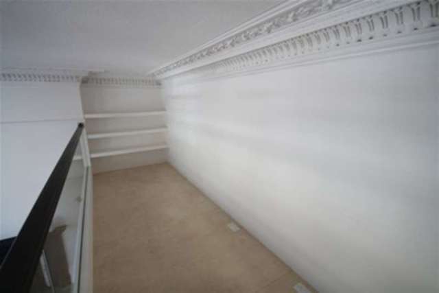  Image of 2 bedroom Flat to rent in First Avenue Hove BN3 at Hove, BN3 2FE