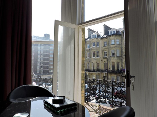  Image of 2 bedroom Flat to rent in First Avenue Hove BN3 at 14 First Avenue  Hove, BN3 2FE