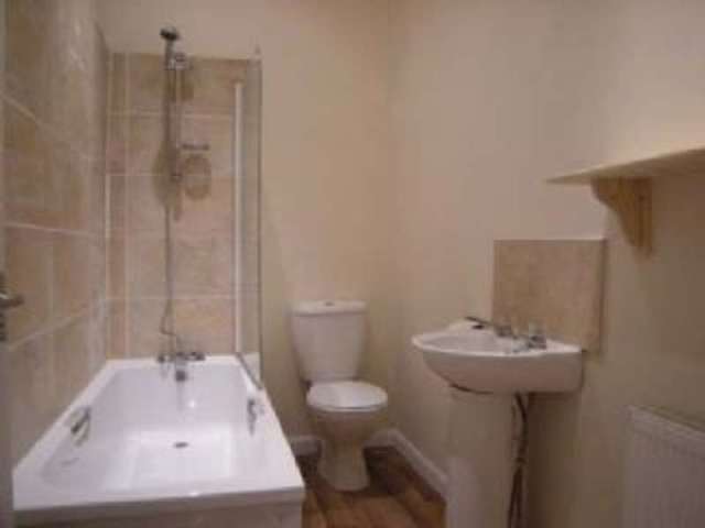  Image of 1 bedroom Ground Flat to rent in Boulevard Hull HU3 at Boulevard  Hull, HU3 3EQ
