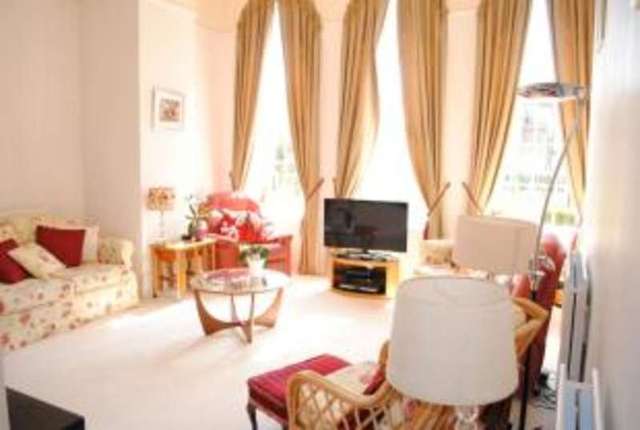 Image of 2 bedroom Flat for sale in Florence Way Knaphill Woking GU21 at Florence Way Knaphill Knaphill, GU21 2TW