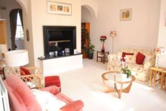 Image of 2 bedroom Flat for sale in Florence Way Knaphill Woking GU21 at Florence Way Knaphill Knaphill, GU21 2TW