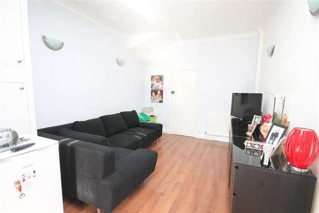  Image of 4 bedroom Apartment for sale in Florian Avenue Sutton SM1 at Sutton Surrey Sutton, SM1 3QH