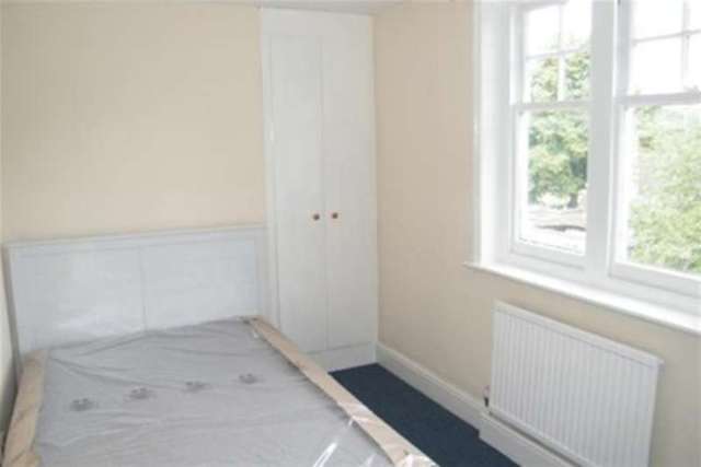  Image of 2 bedroom Property to rent in Forest Road East Nottingham NG1 at Nottingham, NG1 4HJ