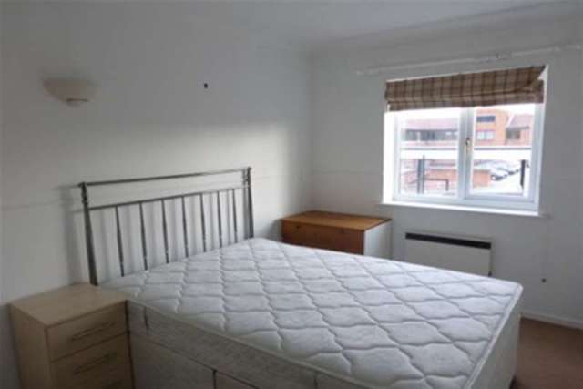  Image of 1 bedroom Flat to rent in Forest Drive Harborne Birmingham B17 at Birmingham, B17 9HW