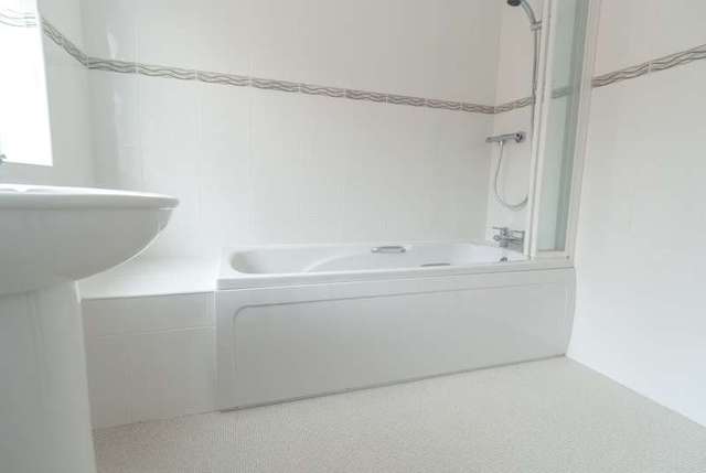  Image of 3 bedroom Detached house for sale in Forest Road Loughborough LE11 at Loughborough, LE11 3HS