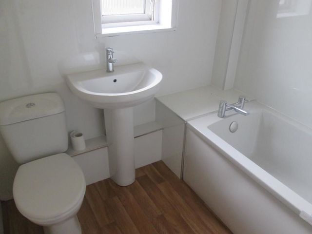 Image of 4 bedroom Terraced house to rent in Forres Avenue Dundee DD3 at Kirkton of Strathmartine Dundee Dundee, DD3 0EJ