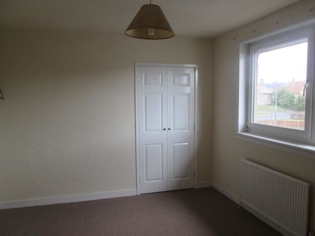  Image of 4 bedroom Terraced house to rent in Forres Avenue Dundee DD3 at Kirkton of Strathmartine Dundee Dundee, DD3 0EJ