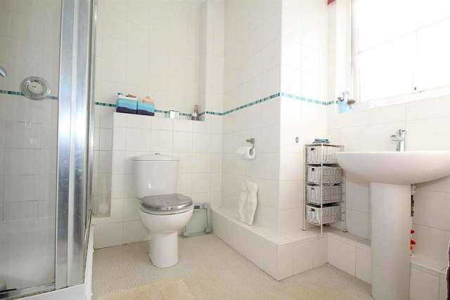  Image of 4 bedroom Town House for sale in Fourdrinier Way Hemel Hempstead HP3 at Fourdrinier Way Apsley Hemel Hempstead, HP3 9RP
