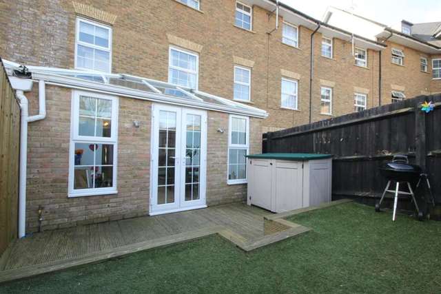  Image of 4 bedroom Town House for sale in Fourdrinier Way Hemel Hempstead HP3 at Fourdrinier Way Apsley Hemel Hempstead, HP3 9RP