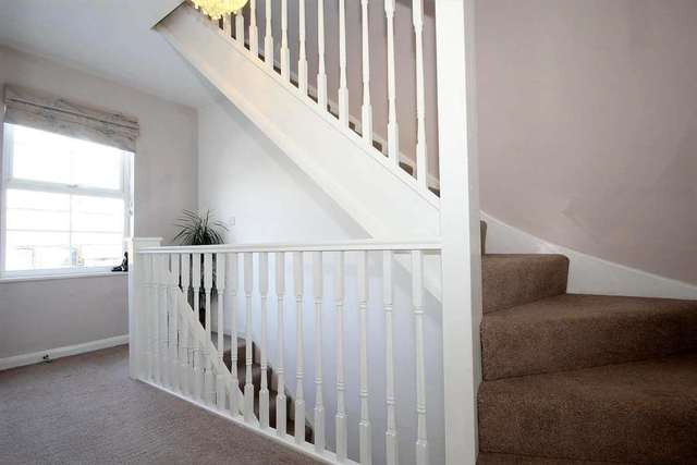  Image of 4 bedroom Town House for sale in Fourdrinier Way Hemel Hempstead HP3 at Fourdrinier Way Apsley Hemel Hempstead, HP3 9RP