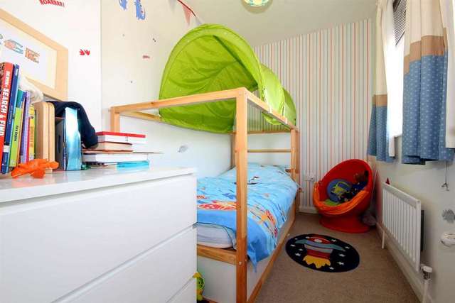  Image of 4 bedroom Town House for sale in Fourdrinier Way Hemel Hempstead HP3 at Fourdrinier Way Apsley Hemel Hempstead, HP3 9RP