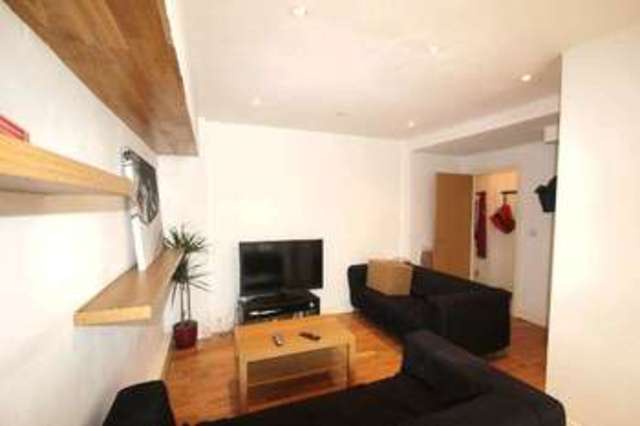  Image of 3 bedroom Flat to rent in Freegrove Road London N7 at Holloway London Holloway, N7 9JN