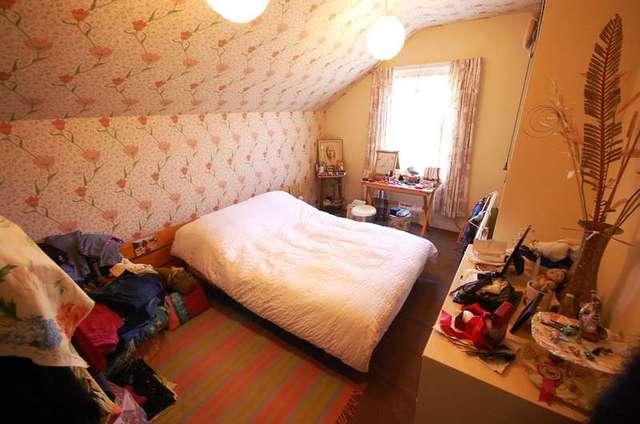  Image of 3 bedroom Terraced house for sale in Stockbridge Road Winchester SO22 at Winchester, SO22 6RL