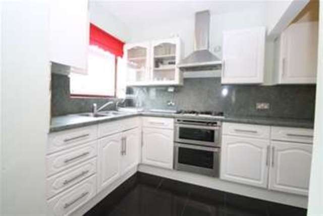  Image of 3 bedroom Detached house to rent in Further Green Road London SE6 at London, SE6 1JG