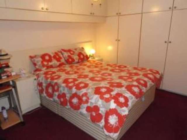  Image of 3 bedroom Bungalow for sale in Gayland Avenue Luton LU2 at Luton Bedfordshire Stopsley, LU2 0RR