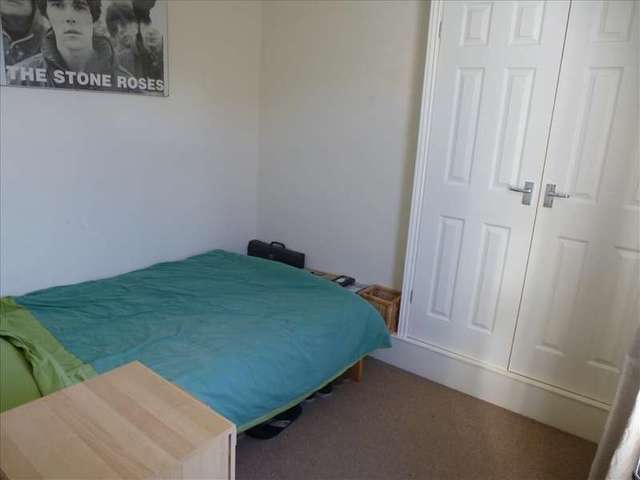  Image of 2 bedroom Terraced house for sale in Gladstone Street Farsley Pudsey LS28 at Farsley, LS28 5HZ