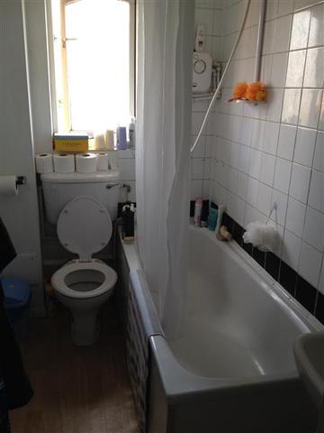  Image of Studio flat to rent in Glenville Grove London SE8 at Deptford High Street, SE8 4BJ