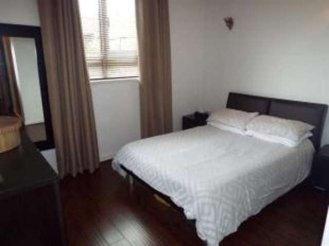  Image of 2 bedroom Flat for sale in Gloucester Square Southampton SO14 at Gloucester Square Southampton Northam, SO14 2GJ