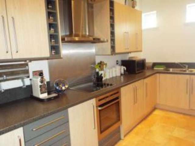  Image of 2 bedroom Flat for sale in Gloucester Square Southampton SO14 at Gloucester Square Southampton Northam, SO14 2GJ