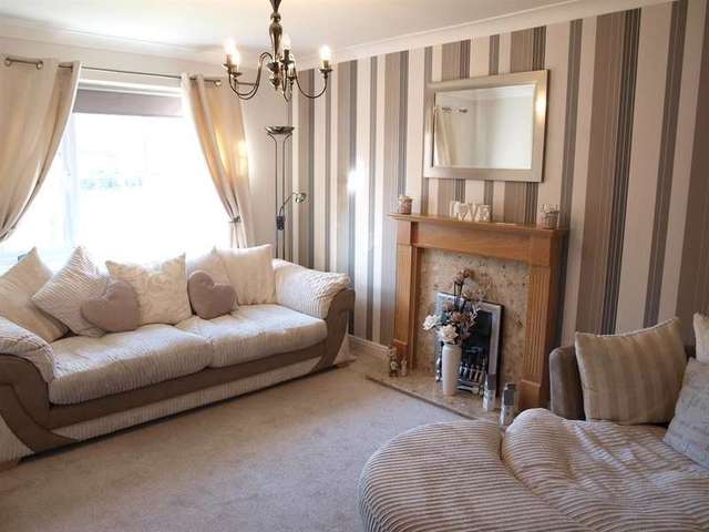  Image of 3 bedroom Semi-Detached house for sale in Goodwood Leeds LS10 at Leeds  Middleton, LS10 4TR