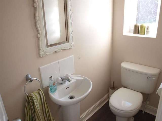  Image of 3 bedroom Semi-Detached house for sale in Goodwood Leeds LS10 at Leeds  Middleton, LS10 4TR