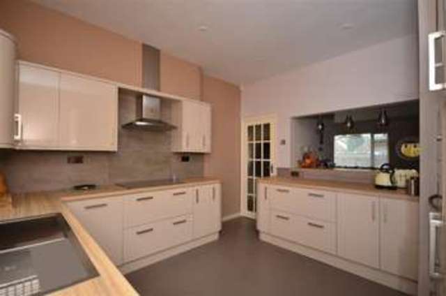  Image of 3 bedroom Bungalow for sale in Gordon Grove Westgate-on-Sea CT8 at Westgate-On-Sea Kent Westgate-On-Sea, CT8 8NS